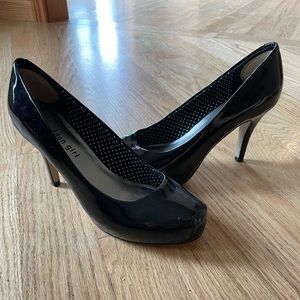 Women’s black heels